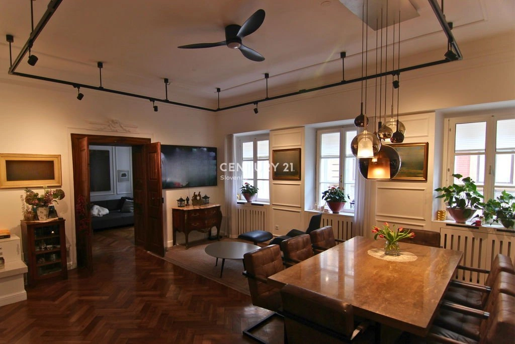 Квартира с тремя спальнями в Любляне, Словения