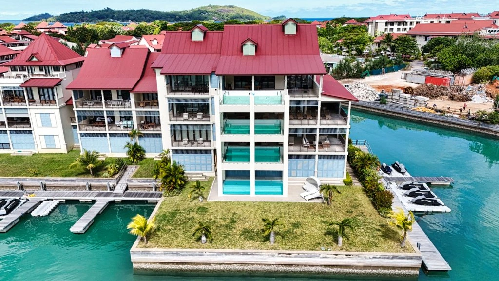 Просторная квартира 333 м² на Эден-Айленде (Сейшельские острова)