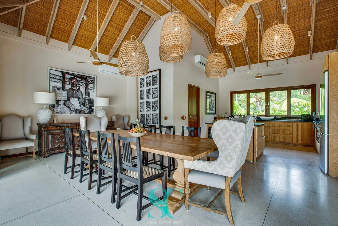 Комфортная вилла площадью 941 m² на острове Десрошь, Сейшелы