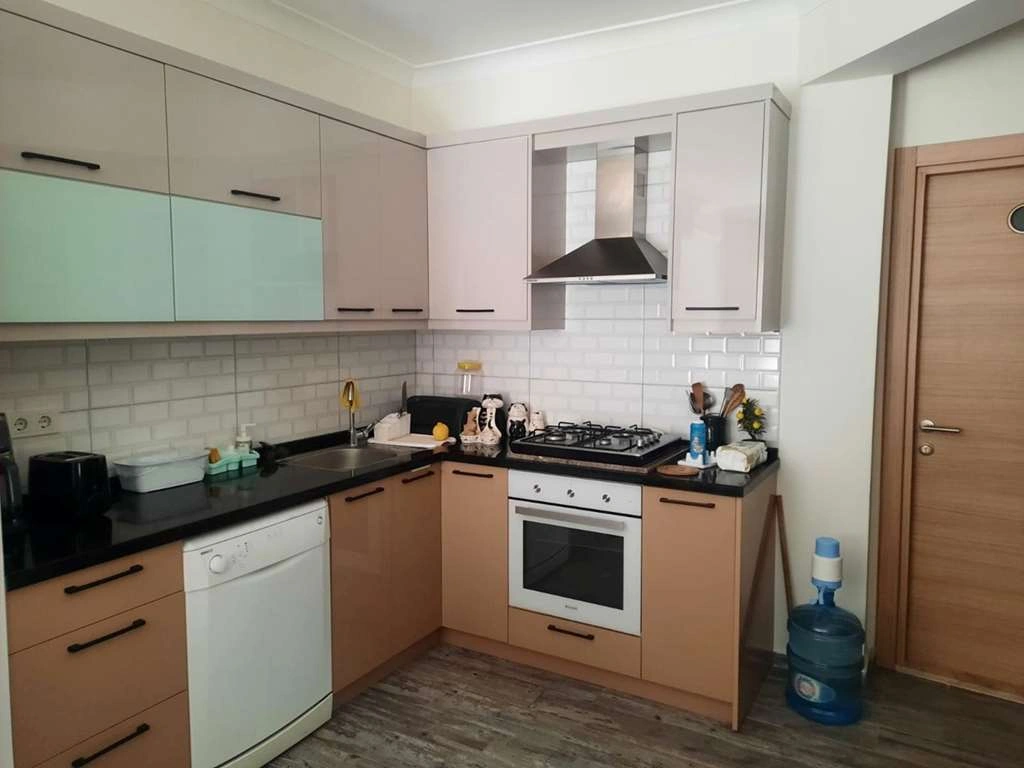 Комфортная 2-комнатная квартира в Чешме, Турция