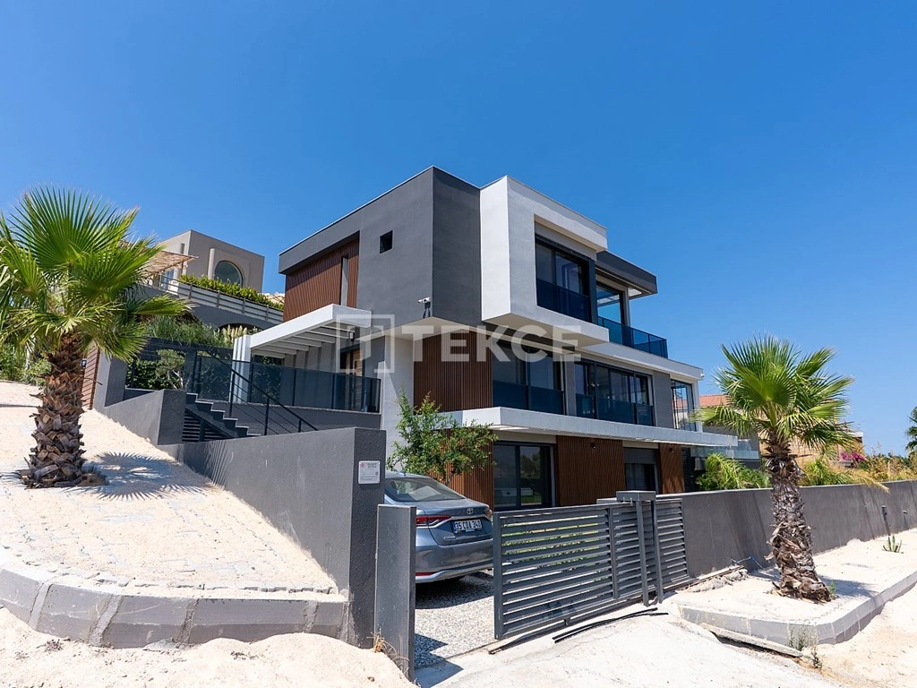 Просторная 5-спальная вилла в Чешме, Турция