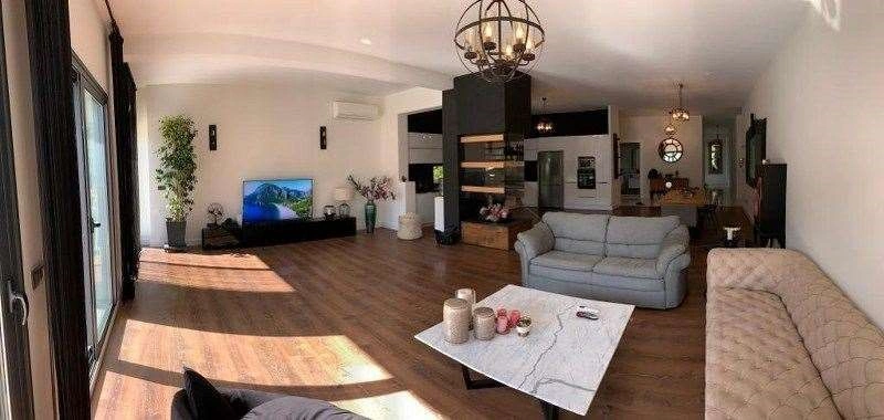 Роскошная вилла 350 m2 в Чешме, Турция