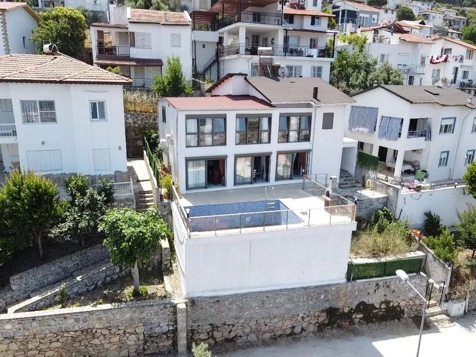 Вилла с 3 спальнями и видом на море в Аланье, Турция