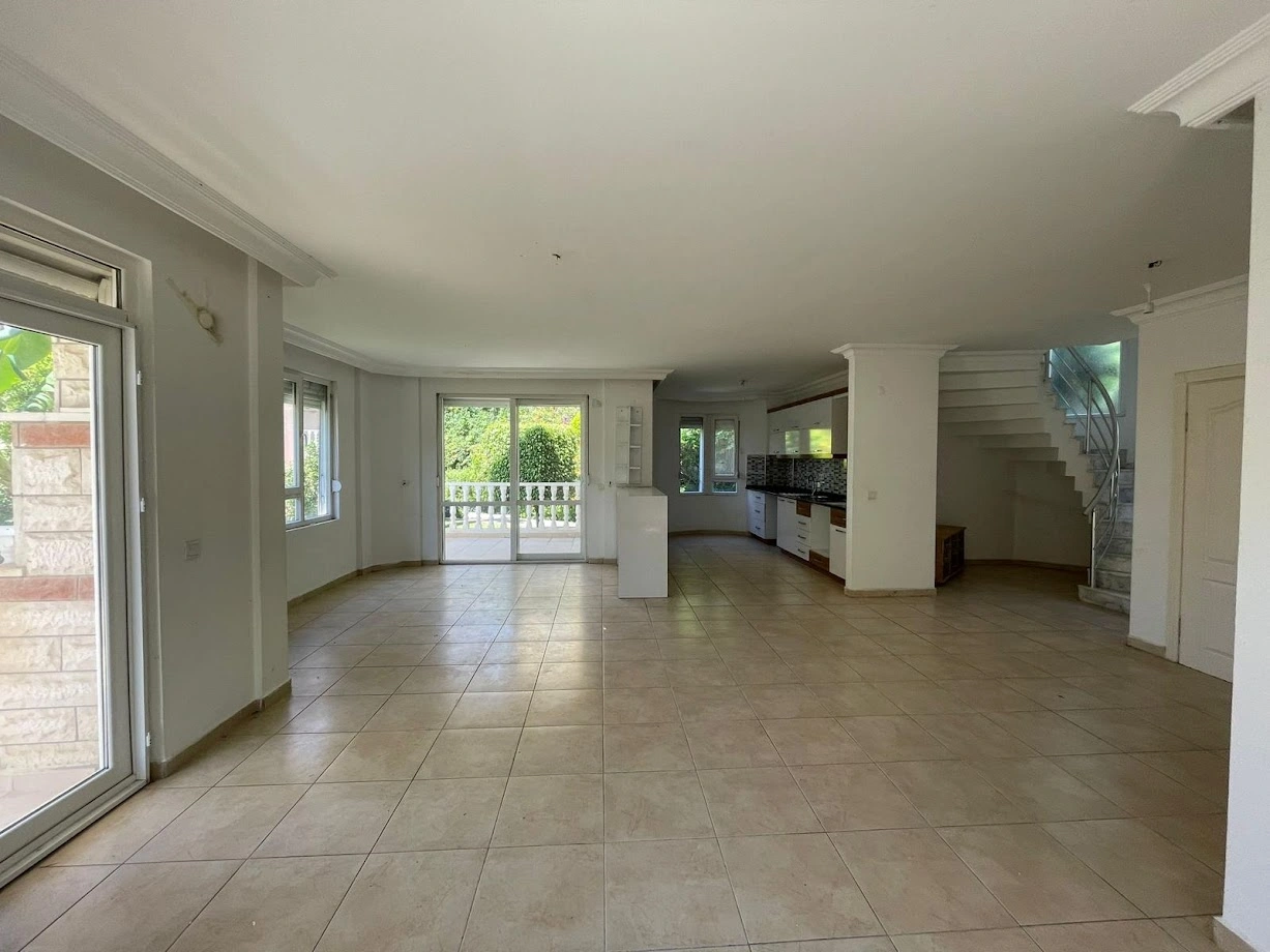 Вилла 200 м² с открытым бассейном в Аланье, Турция