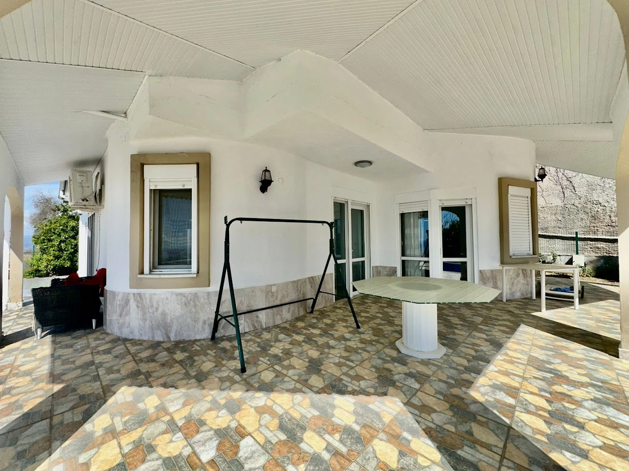 Вилла на 3 спальни с зоной барбекю в Аланье, Турция