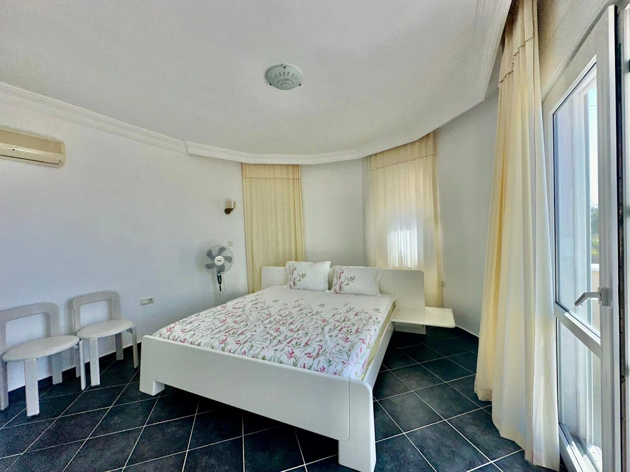 Вилла 265 m² с садом в Аланье, Турция