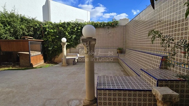 Вилла 6+1 с парковкой в Суссе, Тунис