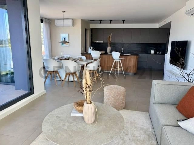 Квартира 4+1 с лифтом в Ciudad de la Costa, Уругвай