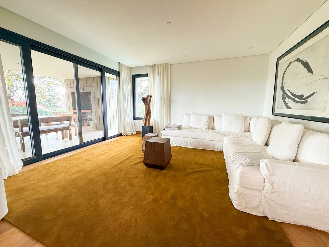 Квартира 240 m2 с парковкой в Монтевидео, Уругвай