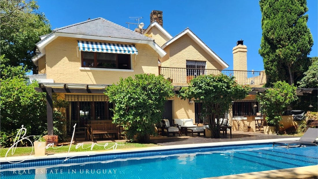 Дом 5+1 с камином в Монтевидео, Уругвай