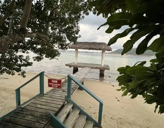 Вилла 5+1 с открытым бассейном в Порт-Виле, Вануату