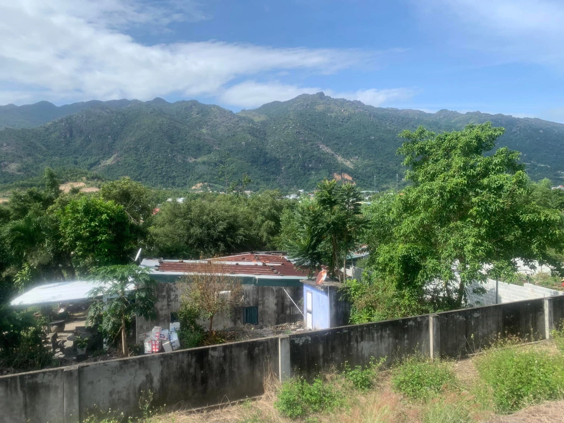 Вилла площадью 1752 m2 в тихом районе Нячанга