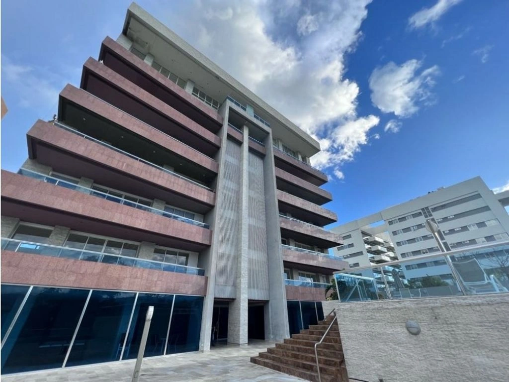 Пентхаус 680 m2 с панорамным видом в городе Валенсия, Венесуэла