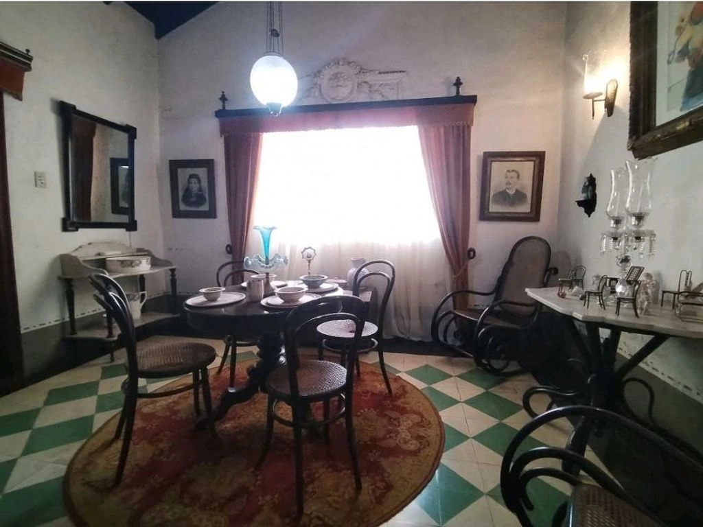 Дом 700 m2 с балконом в Валенсии, Венесуэла