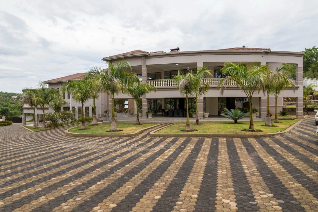 Дом 6+1 с джакузи в Хараре, Зимбабве