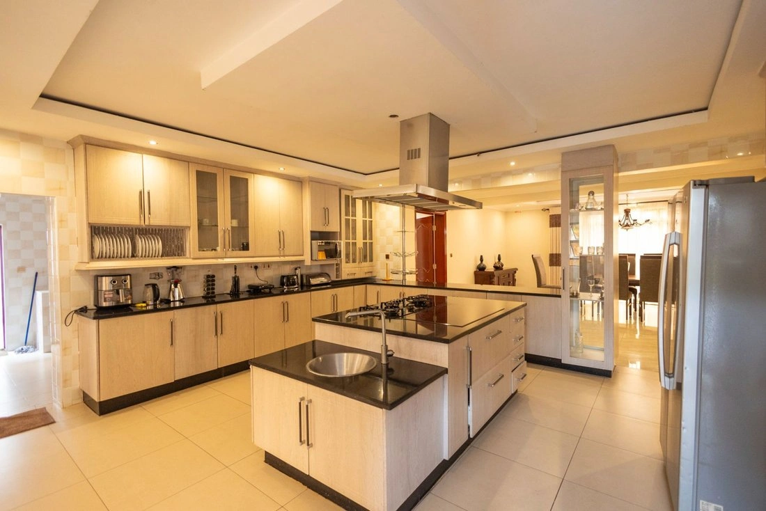 Дом 920 m2 с террасой в Хараре, Зимбабве