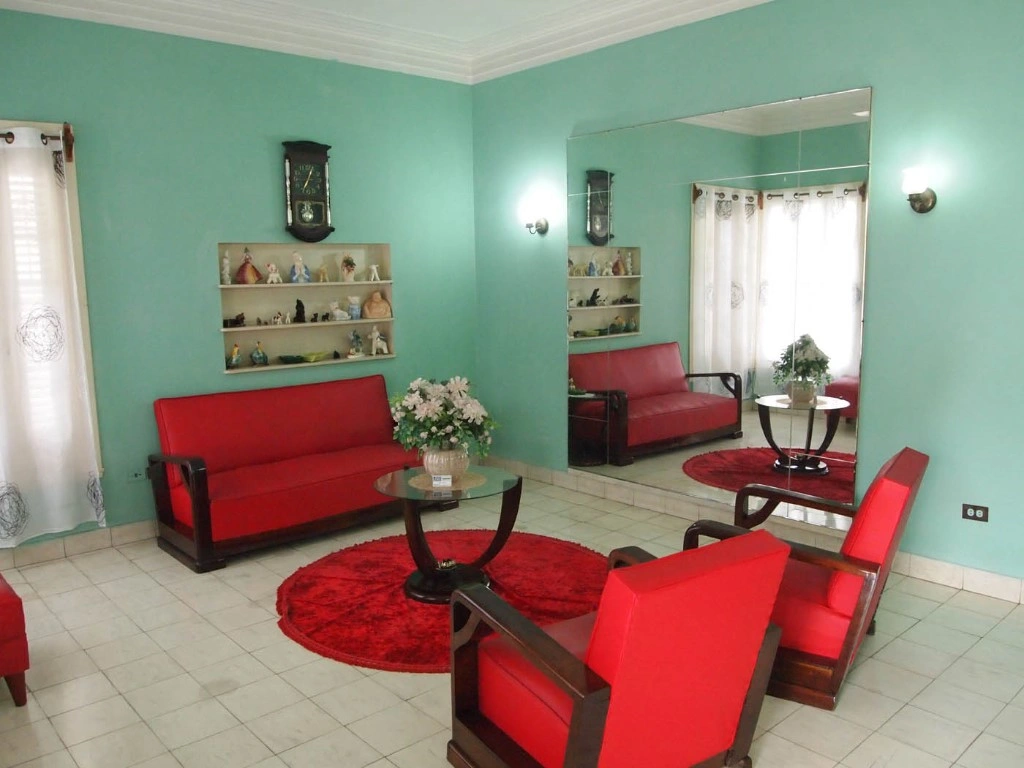 Уютный дом 12+1 в Гаване, Куба