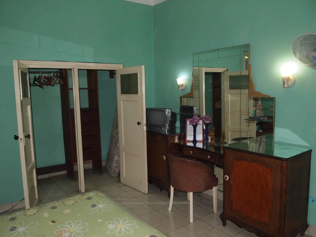 Уютный дом 12+1 в Гаване, Куба