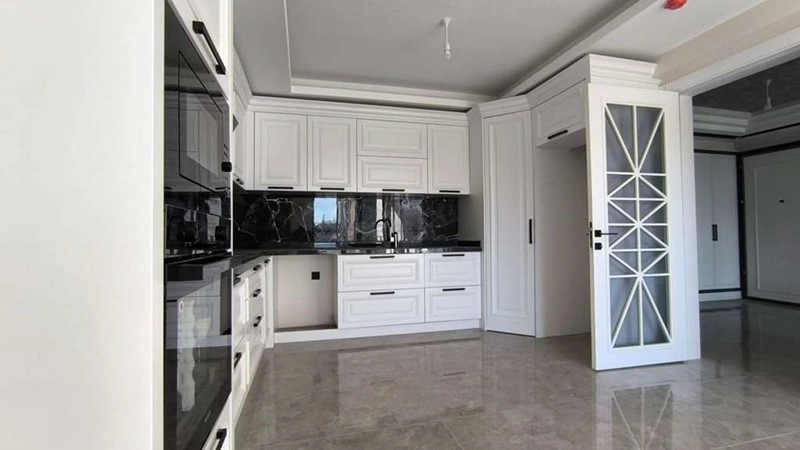 Просторная 5-комнатная квартира в Конье, Турция