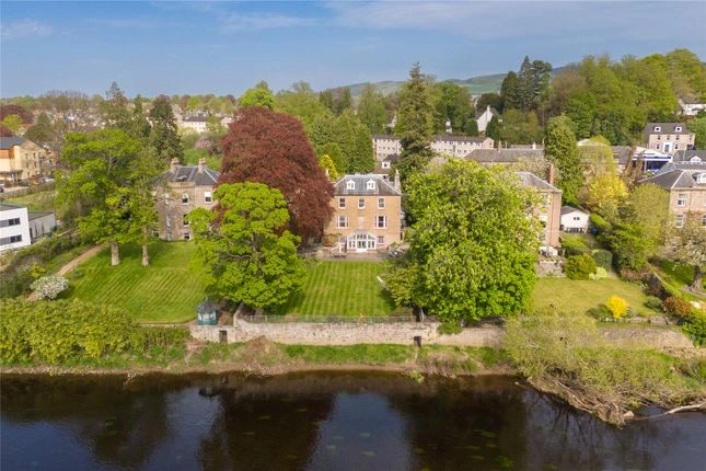 Просторный дом 386 м² в Перте, Шотландия