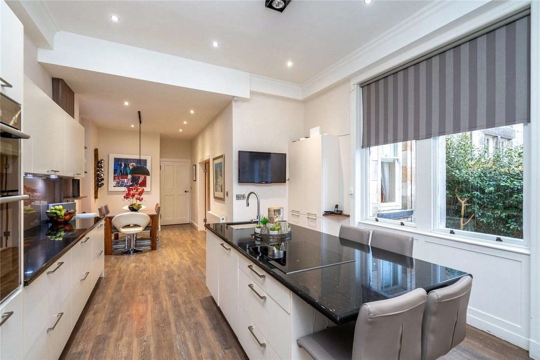 Таунхаус 371 m2 с террасой в Глазго, Великобритания