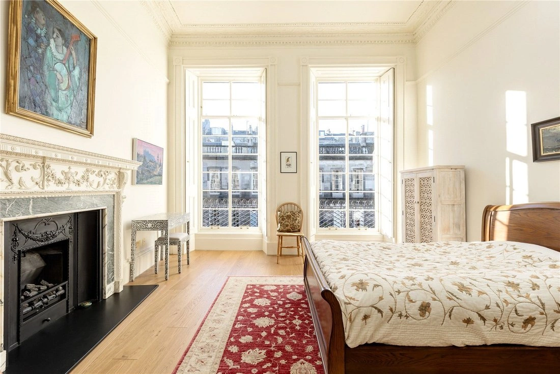 Дуплекс 245 m2 с высокими потолками в Эдинбурге, Великобритания