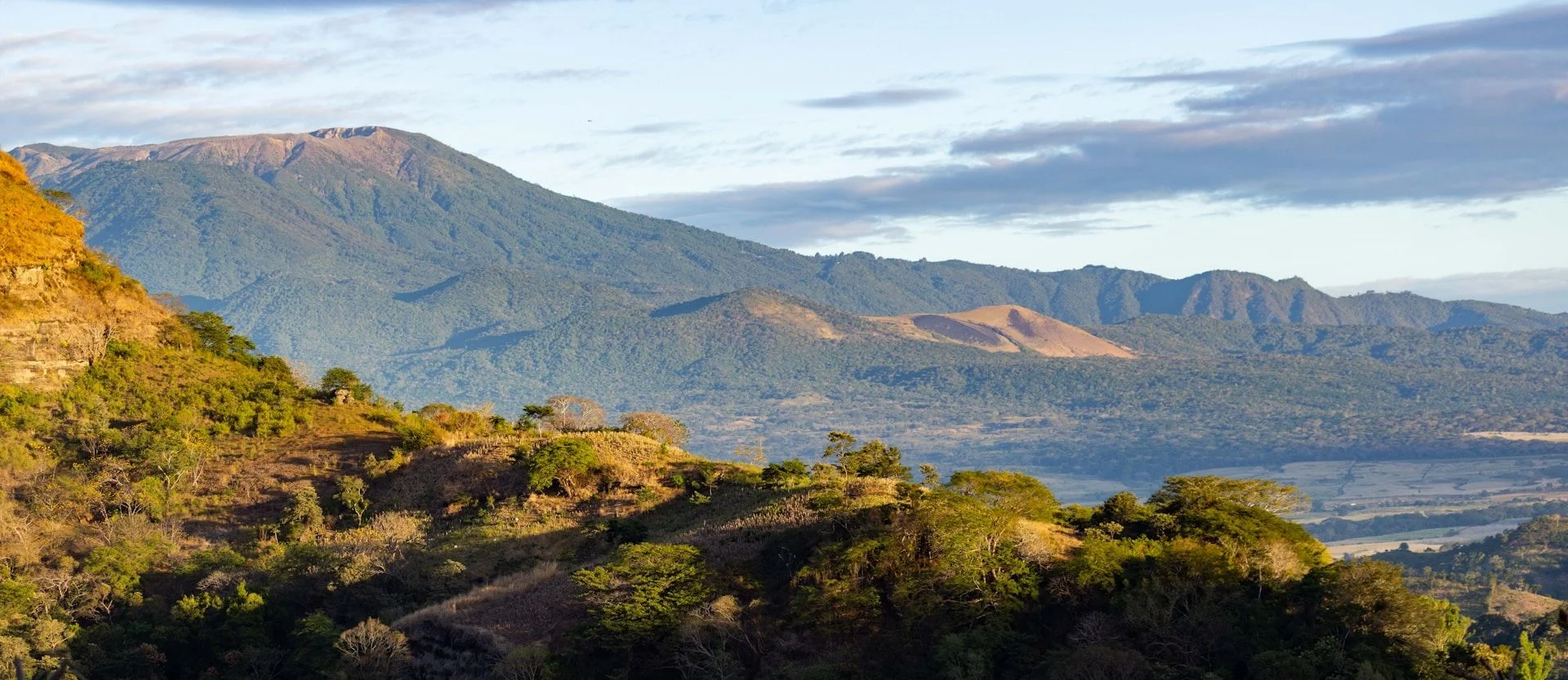 Валютные денежные переводы в Санта-Текла – прозрачные зарубежные платежи | VelesClub Int.