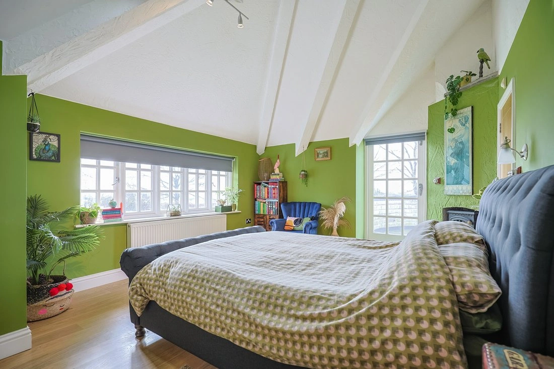 Обновлённый коттедж 8+1 в Суонси, Уэльс