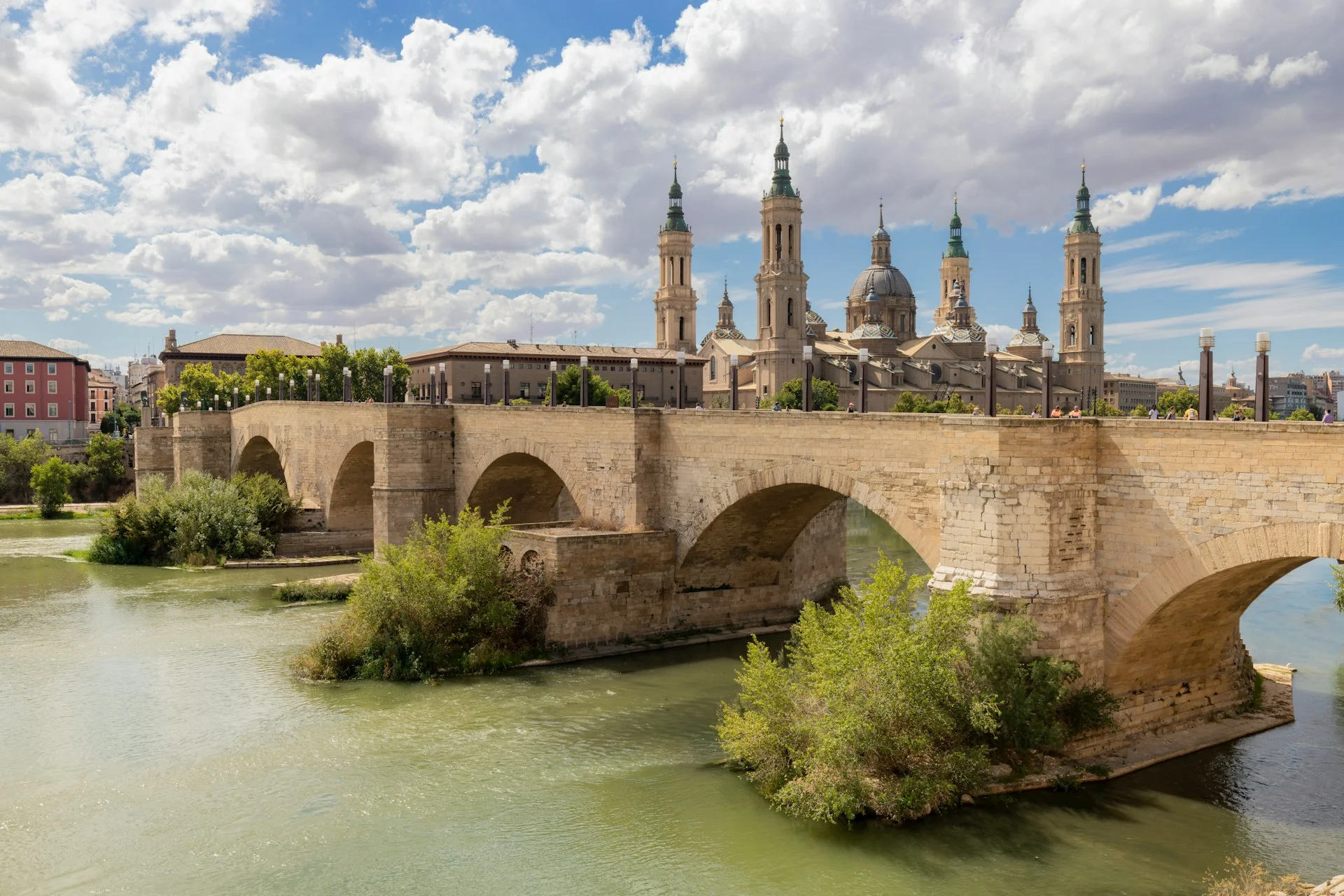 Existing property for sale in Aragon – check terms | VelesClub Int.
