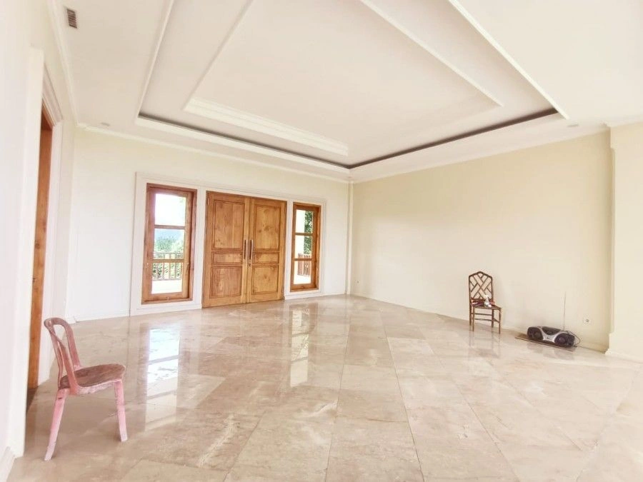 Большая вилла с панорамным видом