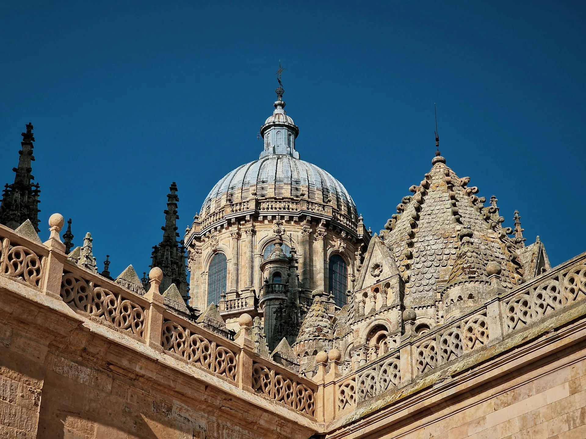 Поиск недвижимости на продажу в Кастилии и Леоне — объявления от собственников | VelesClub Int.