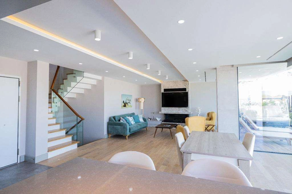 Роскошная вилла площадью 230 м2 с бассейном