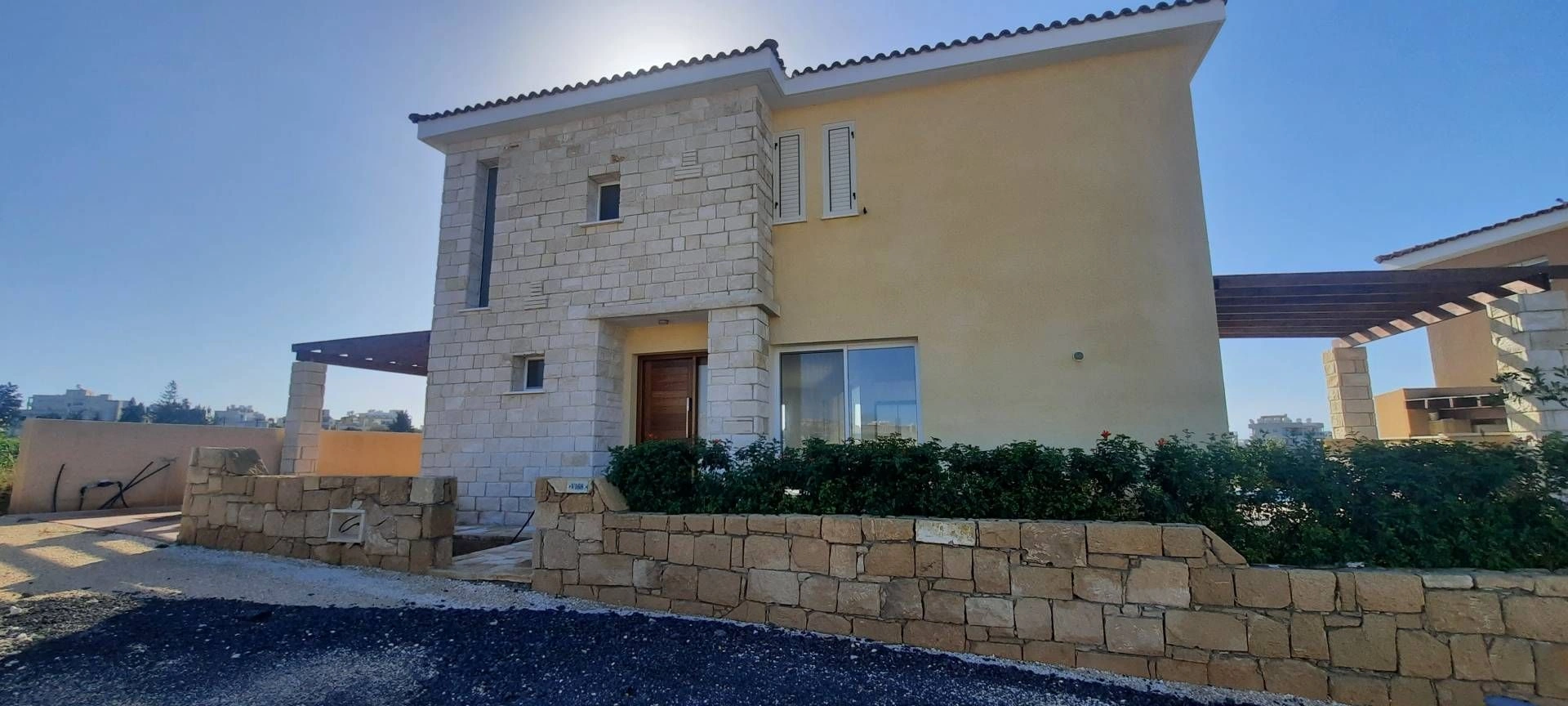 Уникальный жилой курорт на побережье Пафоса на Кипре