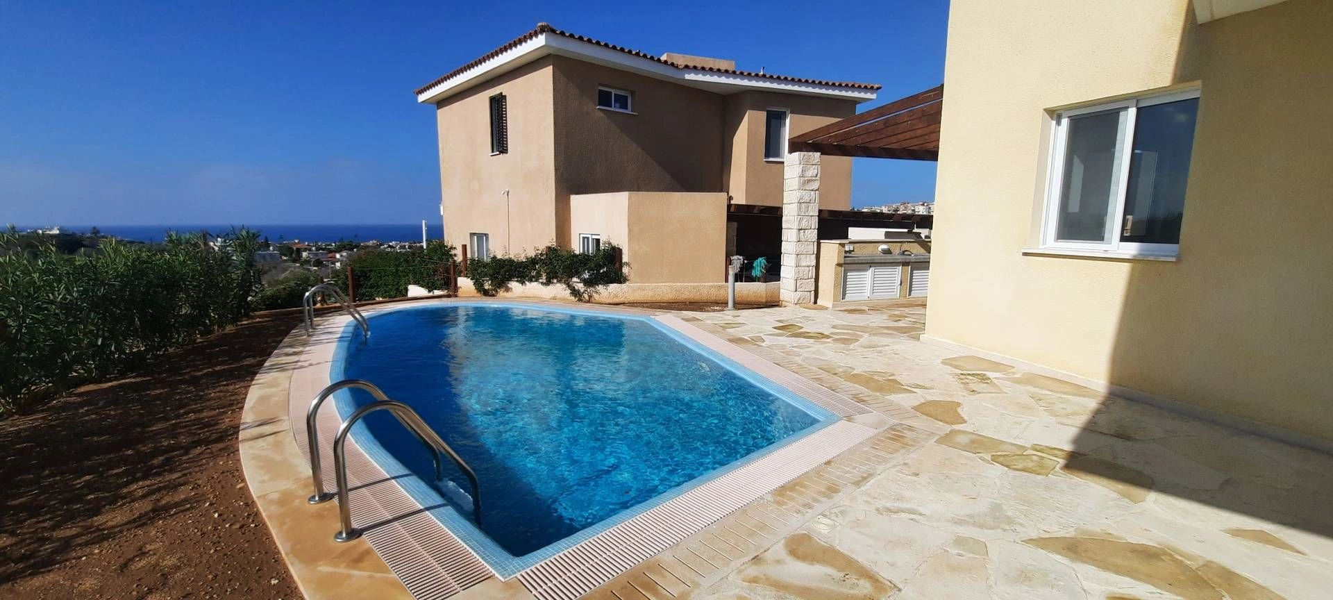 Уникальный жилой курорт на побережье Пафоса на Кипре