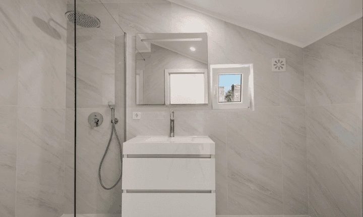 Красивая отремонтированная собственность на серебряном побережье Португалии