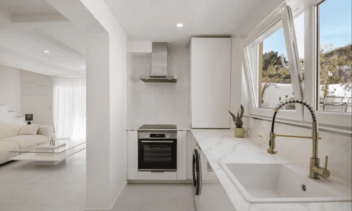 Красивая отремонтированная собственность на серебряном побережье Португалии