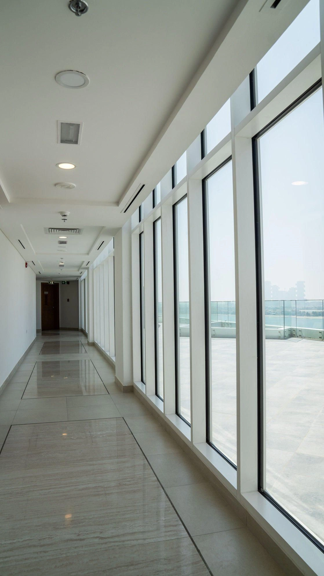 Элитный жилой комплекс на побережье в престижном районе Дубая