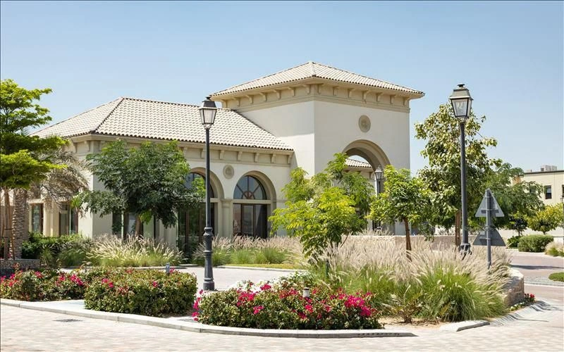 Villas with Gardens and Clubhouse, Dubai
