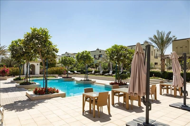 Villas with Gardens and Clubhouse, Dubai