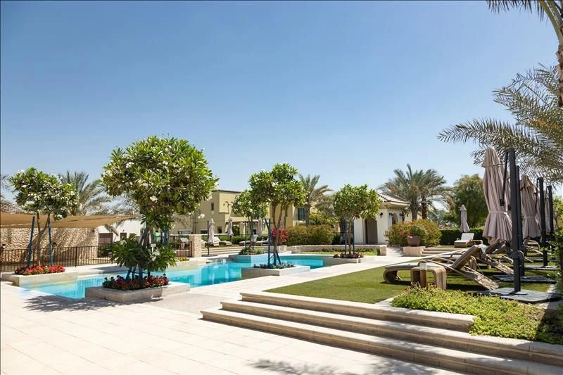Villas with Gardens and Clubhouse, Dubai