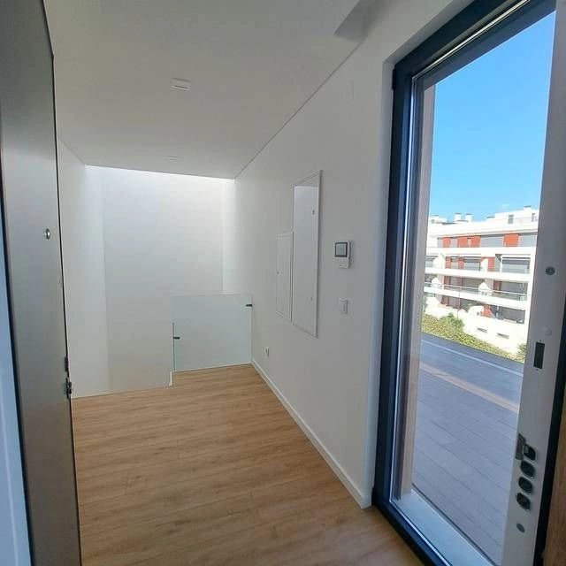 Дуплекс 3+1 от владельца в Эрисейре, Португалия