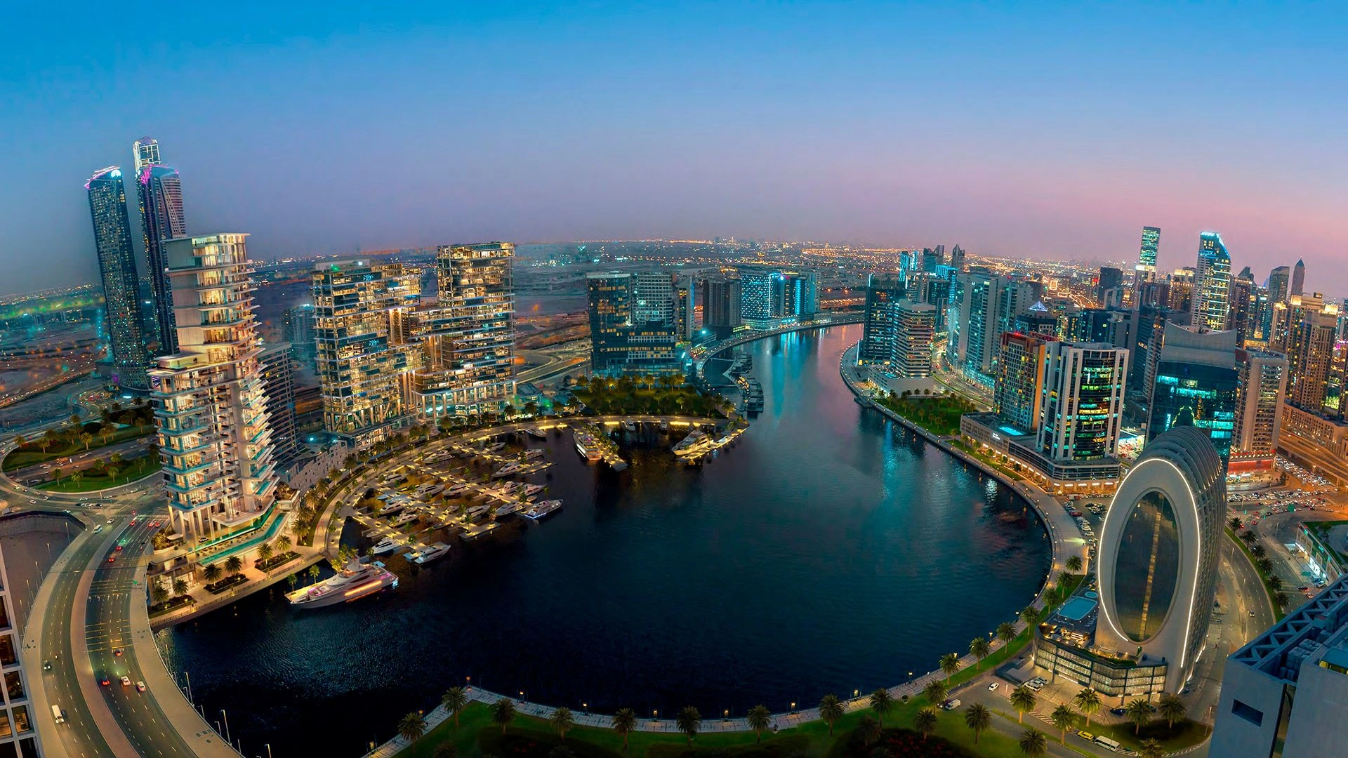 Эксклюзивный жилой комплекс в живописной гавани Marasi